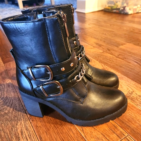 Fashion Nova Shoes - Black Combat Boots